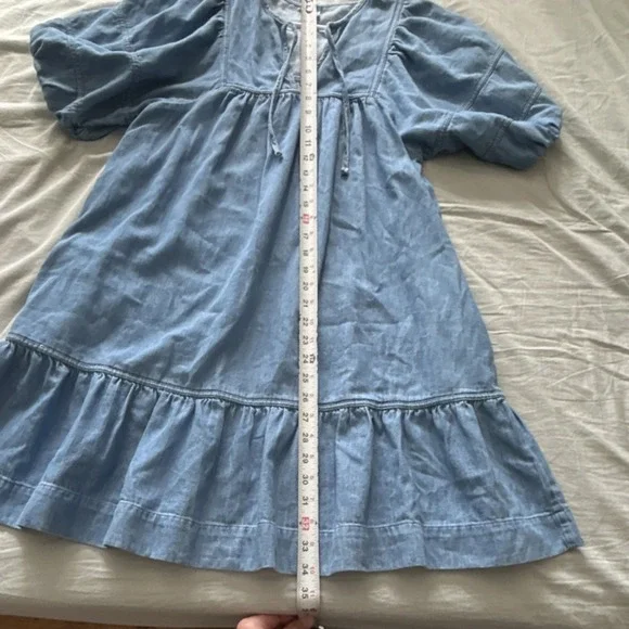 Old Navy Blue Denim Shift Dress M Puff Sleeve V-Neck Knee Length Tie Ruffle - Picture 7 of 7